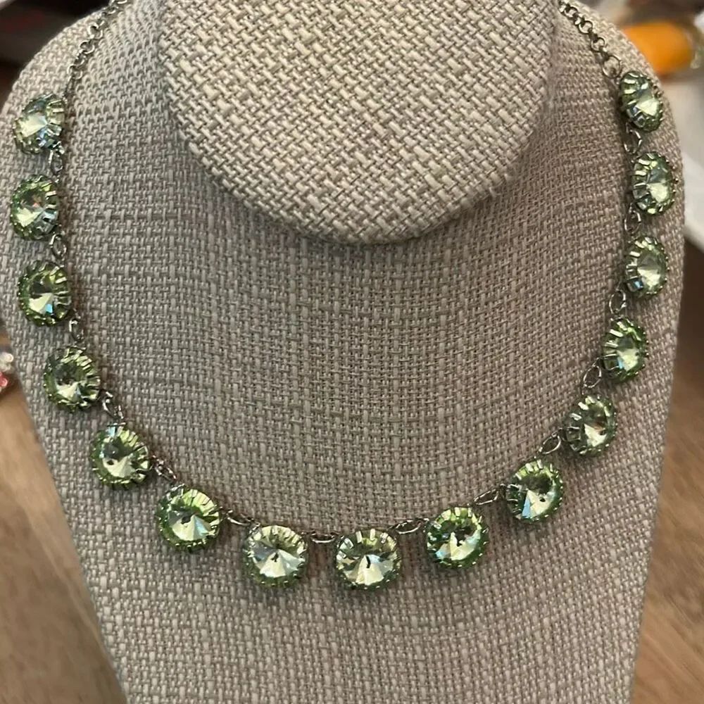Lani citrineācolor crystal necklace with silver clasp